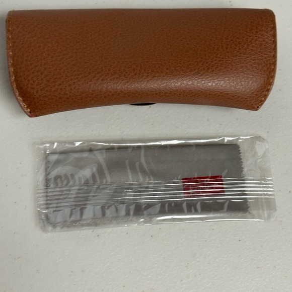 Ray-Ban sunglasses case - Picture 4 of 10